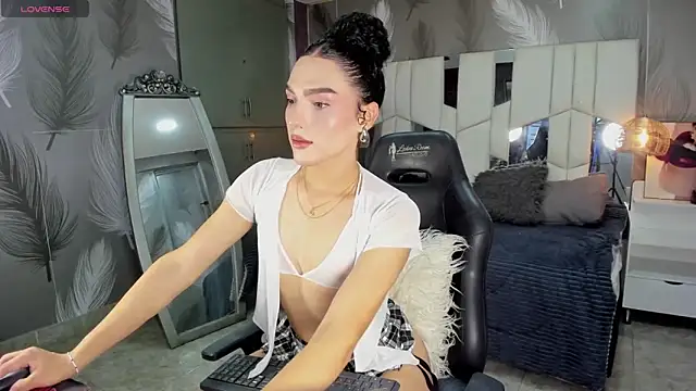 Veronica hottie online show from 04-28-26, 11:42