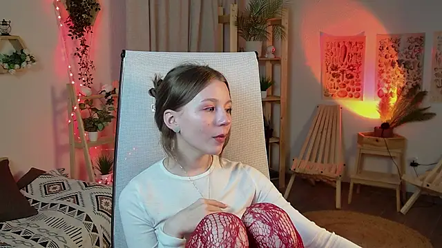 ElliFrankenweenie online show from 04-11-26, 07:45