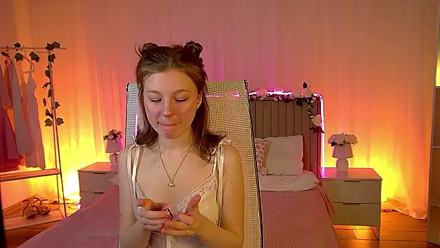 ElliFrankenweenie online show from 03-15-26, 07:04