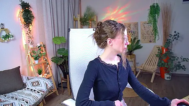 ElliFrankenweenie online show from 03-11-26, 07:02