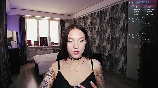 Snapshot of comeherehoney chatting on 02-25-26, 12:27 comeherehoney online show from 02-25-26, 12:27