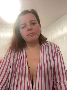 Laura-Loveyou online show from 02-26-26, 05:57