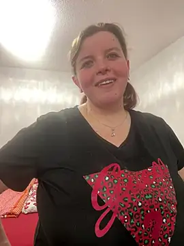 Laura-Loveyou online show from 02-20-26, 05:26