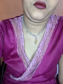 Snapshot of Nency_Love143 chatting on 06-24-26, 06:17 Nency Love143 online show from 06-24-26, 06:17