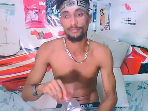 Snapshot of EroticPoison69 chatting on 02-14-26, 06:19 EroticPoison69 online show from 02-14-26, 06:19