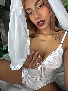 SinLunaXXX online show from 05-22-26, 09:35