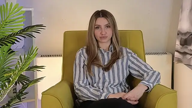 Snapshot of EclipseUrge chatting on 02-12-26, 08:36 EclipseUrge online show from 02-12-26, 08:36