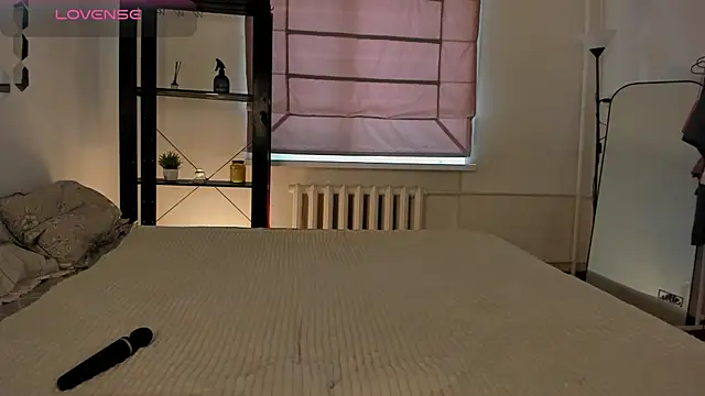 WarmAtEdges online show from 04-04-26, 02:12