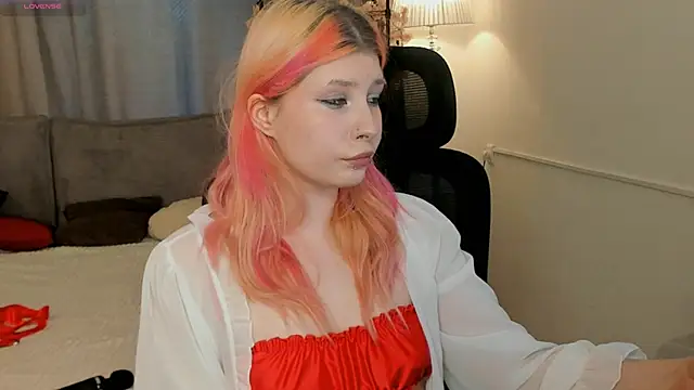 WarmAtEdges online show from 03-21-26, 02:43