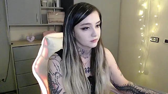 Rin Tozier online show from 03-20-26, 01:06