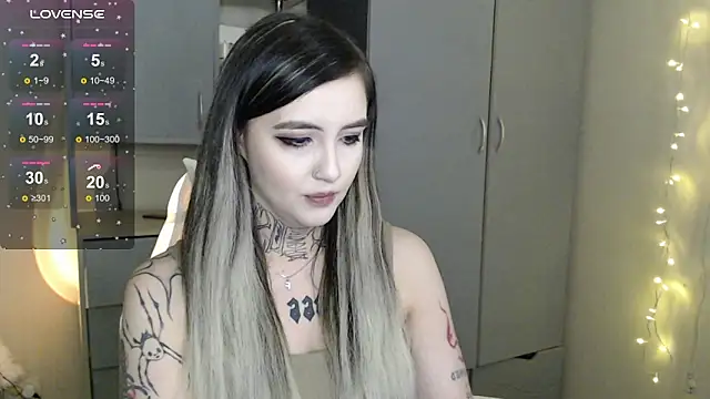 Snapshot of Rin_Tozier chatting on 02-14-26, 12:22 Rin Tozier online show from 02-14-26, 12:22