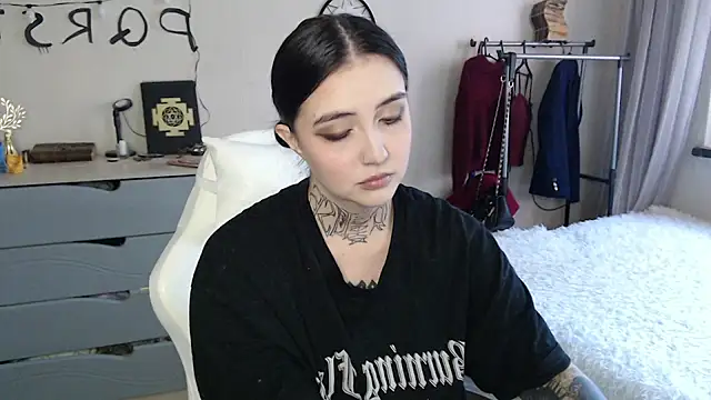 Rin Tozier online show from 05-22-26, 02:09