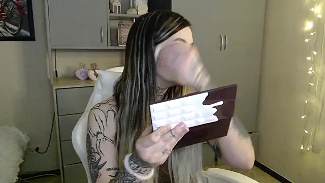 Rin Tozier online show from 03-30-26, 01:18