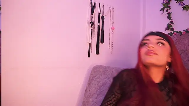 Snapshot of TiffanySander chatting on 02-17-26, 02:42 TiffanySander online show from 02-17-26, 02:42