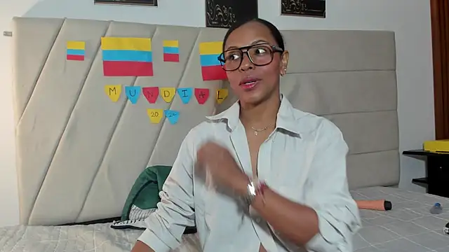 Snapshot of samaraa_smith1 chatting on 07-16-26, 12:13 samaraa smith1 online show from 07-16-26, 12:13