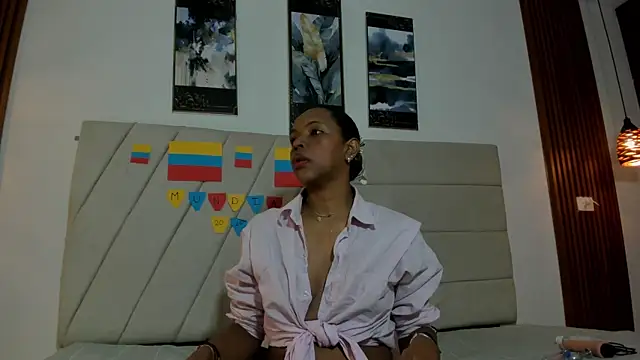 Snapshot of samaraa_smith1 chatting on 07-04-26, 12:43 samaraa smith1 online show from 07-04-26, 12:43