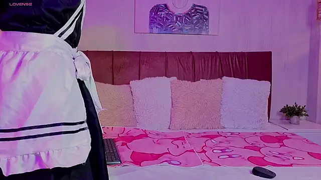 emma wilder  online show from 04-08-26, 07:15