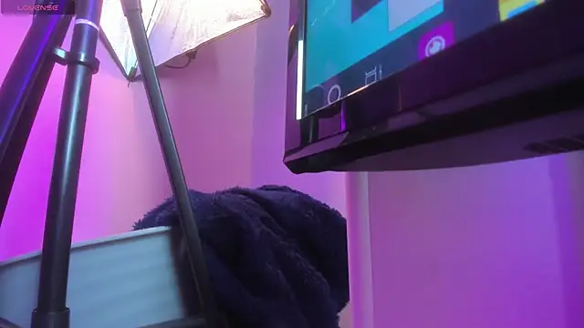 emma wilder  online show from 05-13-26, 07:21