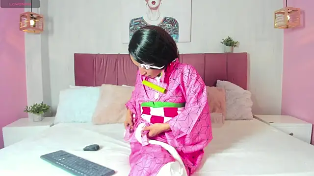 emma wilder  online show from 02-19-26, 07:44