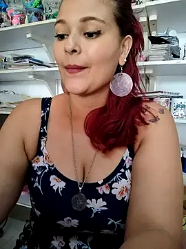 haffsa   online show from 04-15-26, 04:22