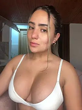 Miilana  online show from 04-15-26, 10:43