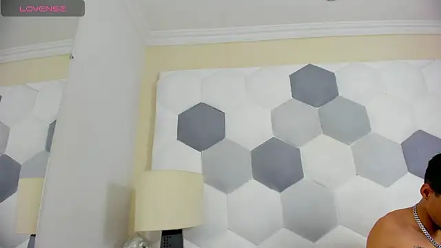 Snapshot of Davi_Ponce chatting on 02-19-26, 03:58 Davi Ponce online show from 02-19-26, 03:58