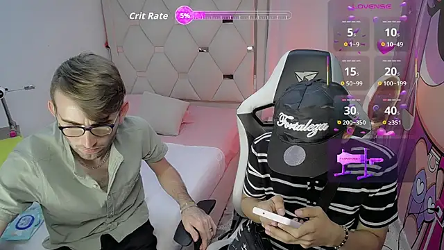 Snapshot of Top_and_bottom chatting on 02-23-26, 08:53 Top and bottom online show from 02-23-26, 08:53