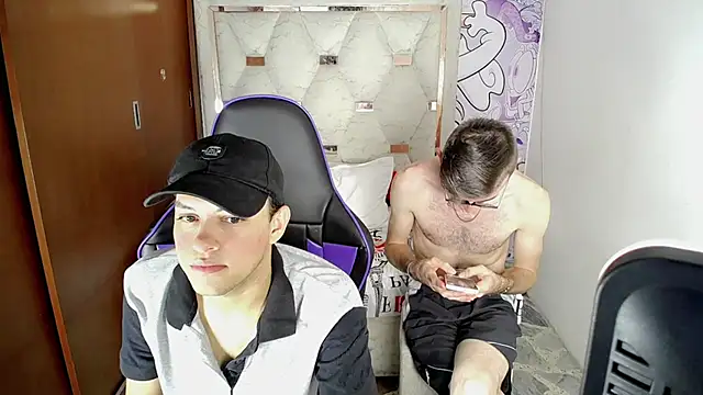 Top and bottom online show from 03-12-26, 08:24