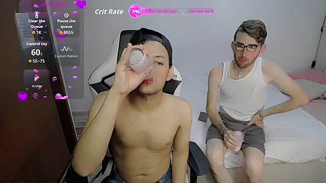 Snapshot of Top_and_bottom chatting on 02-26-26, 08:20 Top and bottom online show from 02-26-26, 08:20