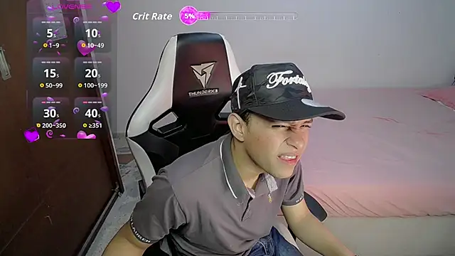 Snapshot of Top_and_bottom chatting on 02-27-26, 08:08 Top and bottom online show from 02-27-26, 08:08