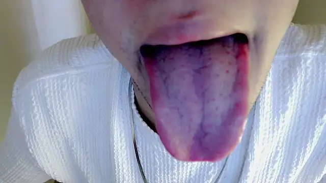 Top and bottom online show from 04-30-26, 08:57