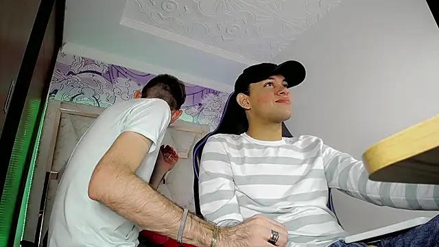 Top and bottom online show from 03-11-26, 08:14