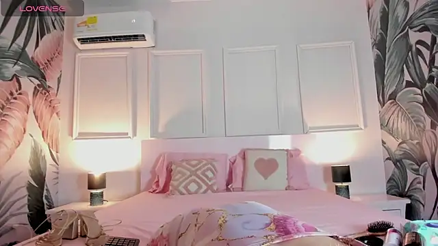 Snapshot of Hada_Magica chatting on 02-19-26, 07:00 Hada Magica online show from 02-19-26, 07:00