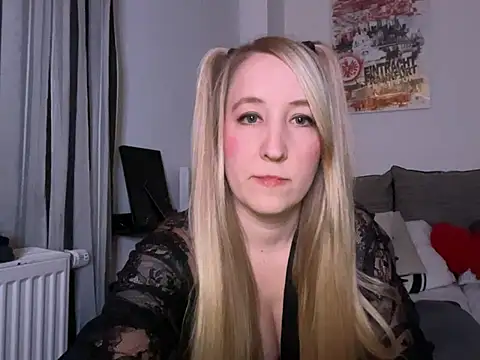 Snapshot of Ninimaus chatting on 02-13-26, 09:37 Ninimaus online show from 02-13-26, 09:37