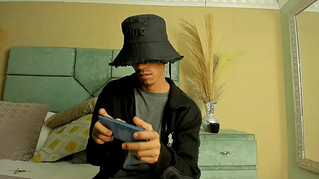 NoaahTylor online show from 05-16-26, 10:36