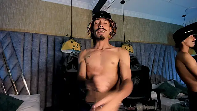 NoaahTylor online show from 03-20-26, 07:37