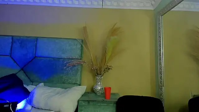Snapshot of NoaahTylor chatting on 06-20-26, 04:28 NoaahTylor online show from 06-20-26, 04:28