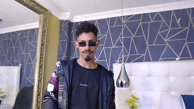 Snapshot of NoaahTylor chatting on 02-24-26, 07:59 NoaahTylor online show from 02-24-26, 07:59