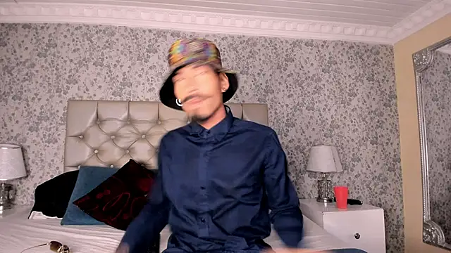 NoaahTylor online show from 04-01-26, 09:12