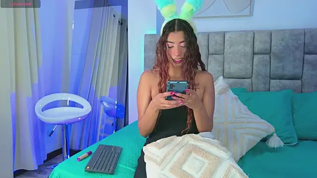 MelanyStone  online show from 03-25-26, 01:32