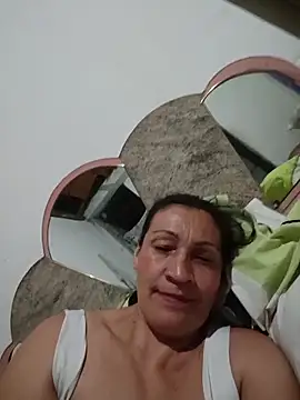 Layla Zaid online show from 04-18-26, 03:53