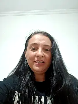 Snapshot of luamel2126 chatting on 02-11-26, 01:27 luamel2126 online show from 02-11-26, 01:27