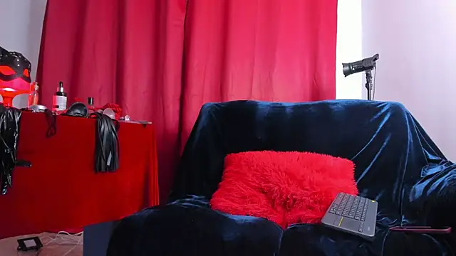 lilyruso online show from 05-25-26, 11:25
