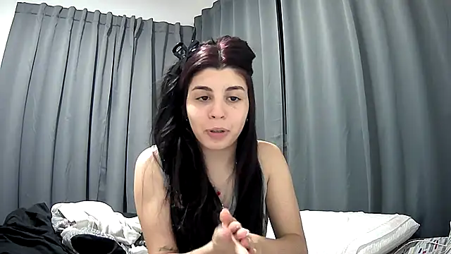 Snapshot of violetazein7 chatting on 03-24-26, 12:21 violetazein7 online show from 03-24-26, 12:21