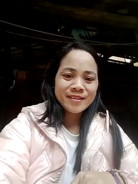 Snapshot of molly-xx chatting on 02-14-26, 03:18 molly-xx online show from 02-14-26, 03:18