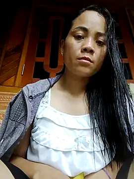 Snapshot of molly-xx chatting on 06-22-26, 03:47 molly-xx online show from 06-22-26, 03:47