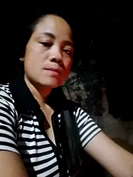 Snapshot of molly-xx chatting on 07-17-26, 10:51 molly-xx online show from 07-17-26, 10:51