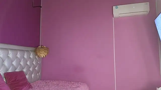 Snapshot of ivonne_heaven chatting on 02-23-26, 07:25 ivonne heaven online show from 02-23-26, 07:25