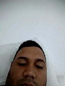 Snapshot of Mohamed1627 chatting on 02-12-26, 04:45 Mohamed1627 online show from 02-12-26, 04:45