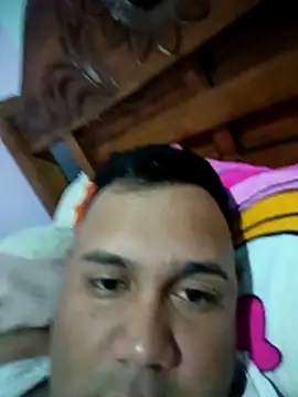 Snapshot of Mohamed1627 chatting on 02-14-26, 10:32 Mohamed1627 online show from 02-14-26, 10:32